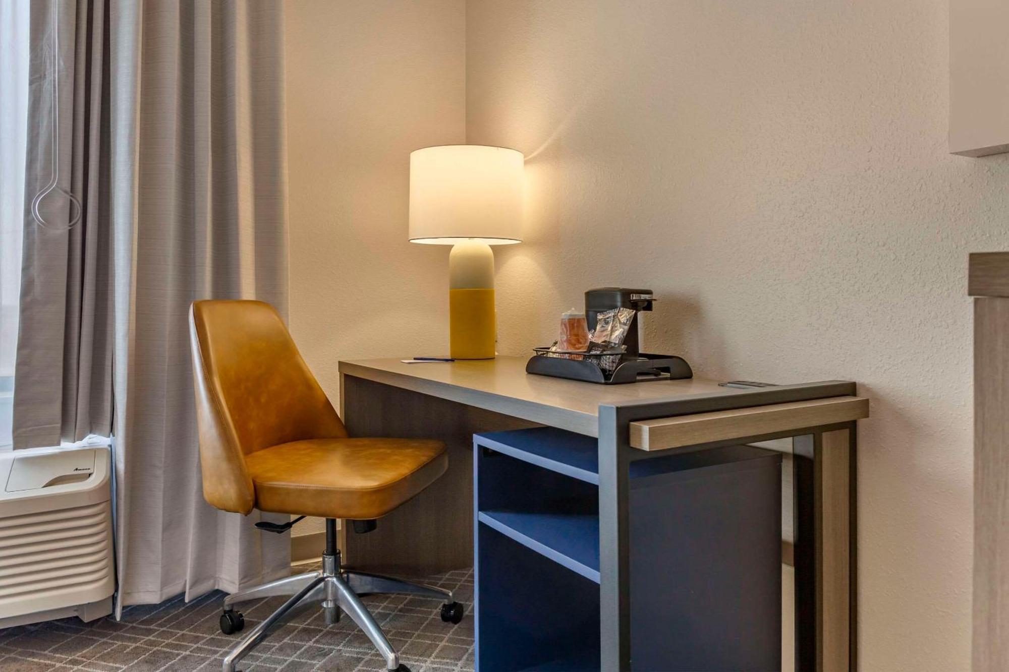 Comfort Inn & Suites Rapid City Near Mt Rushmore Bagian luar foto
